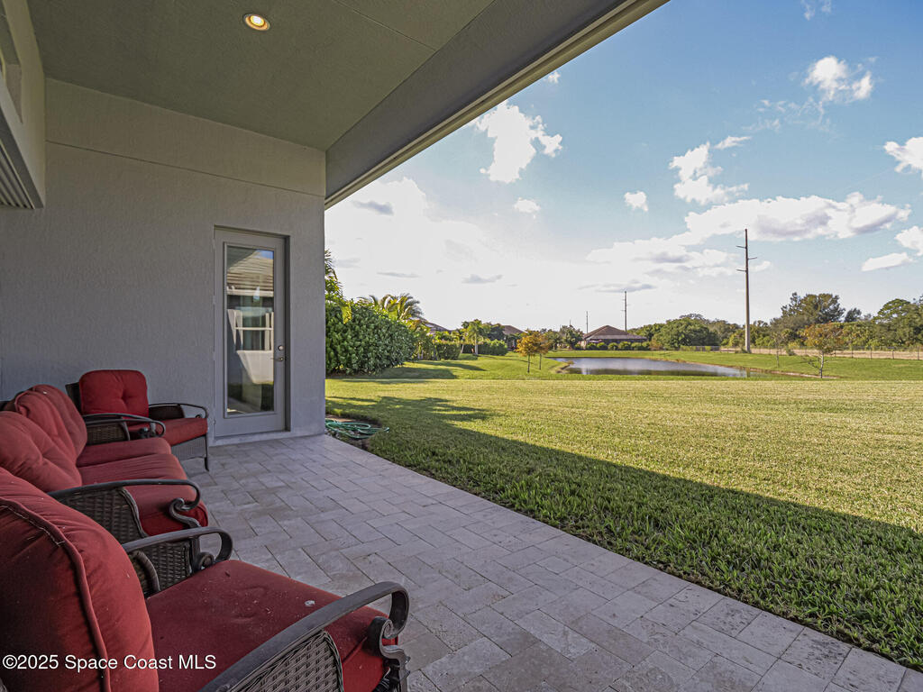 395 Sapphire Way, Vero Beach, FL 32968