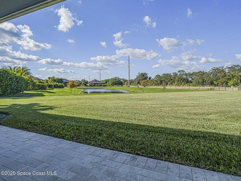 395 Sapphire Way, Vero Beach, FL 32968