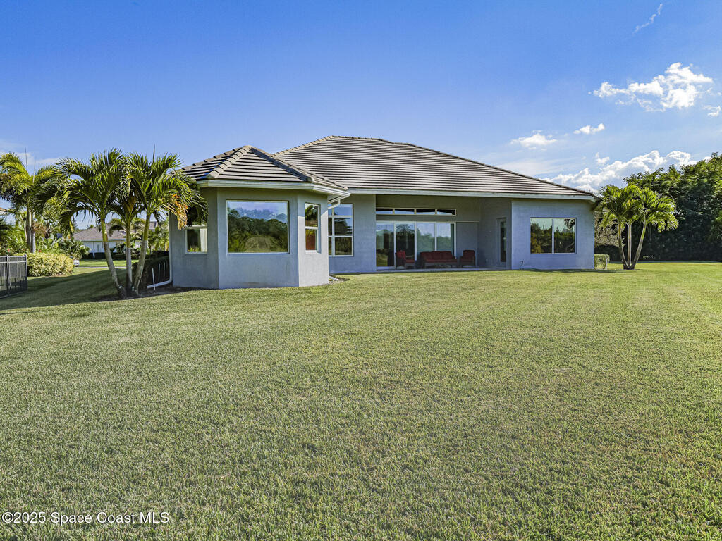 395 Sapphire Way, Vero Beach, FL 32968