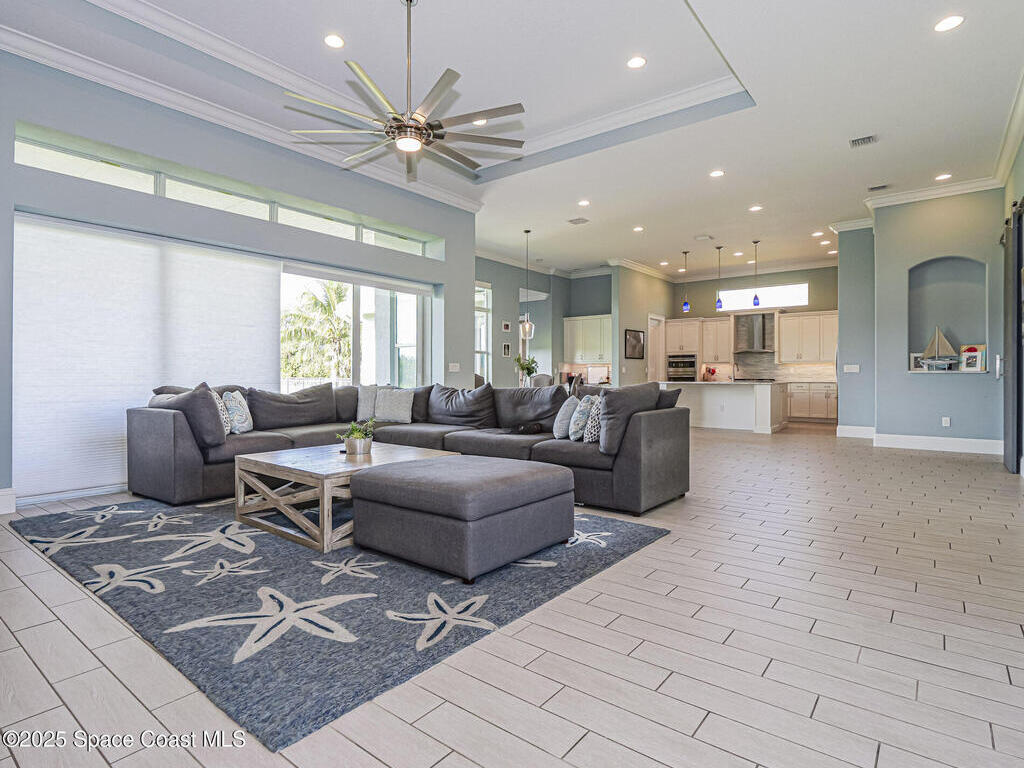 395 Sapphire Way, Vero Beach, FL 32968