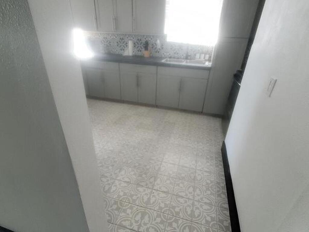 219 W 67th Street, Jacksonville, FL 32208