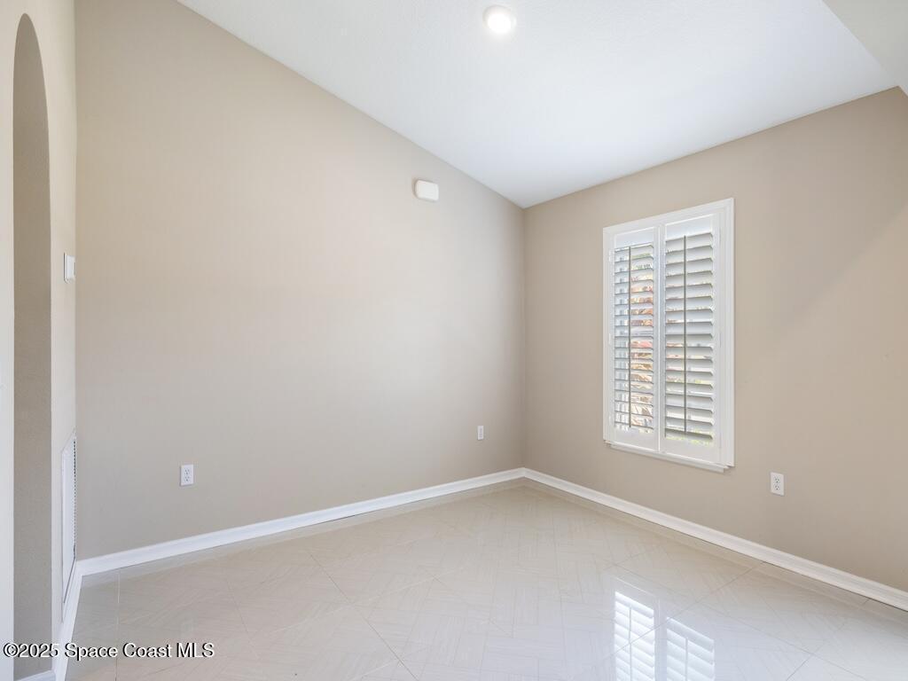 8575 105th Court, Vero Beach, FL 32967