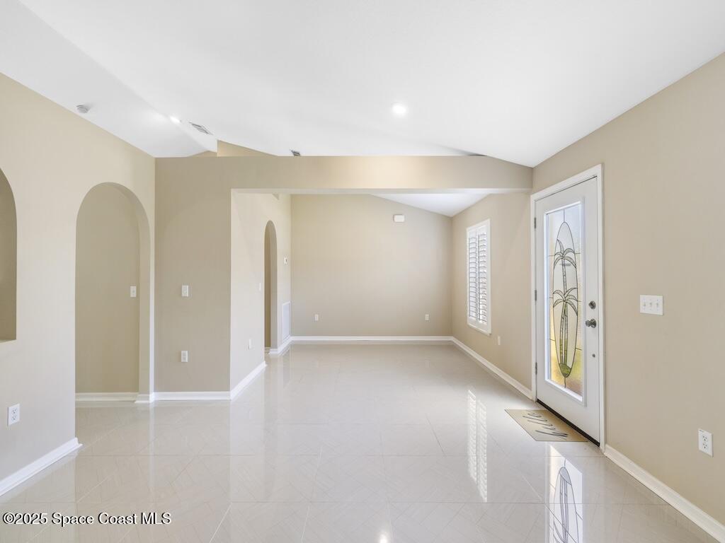 8575 105th Court, Vero Beach, FL 32967