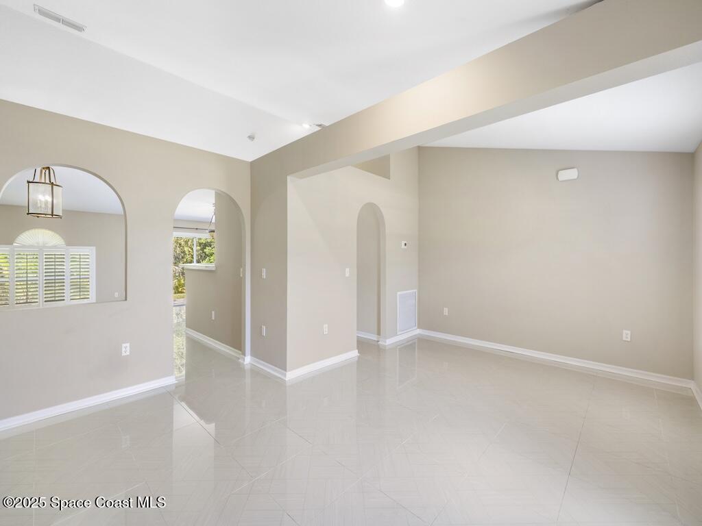 8575 105th Court, Vero Beach, FL 32967
