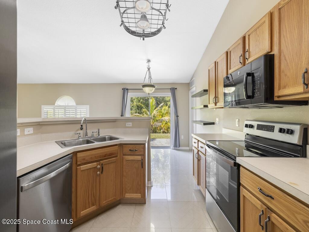 8575 105th Court, Vero Beach, FL 32967