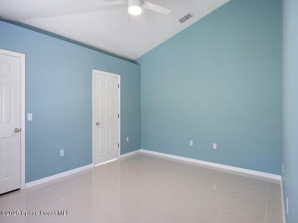 8575 105th Court, Vero Beach, FL 32967