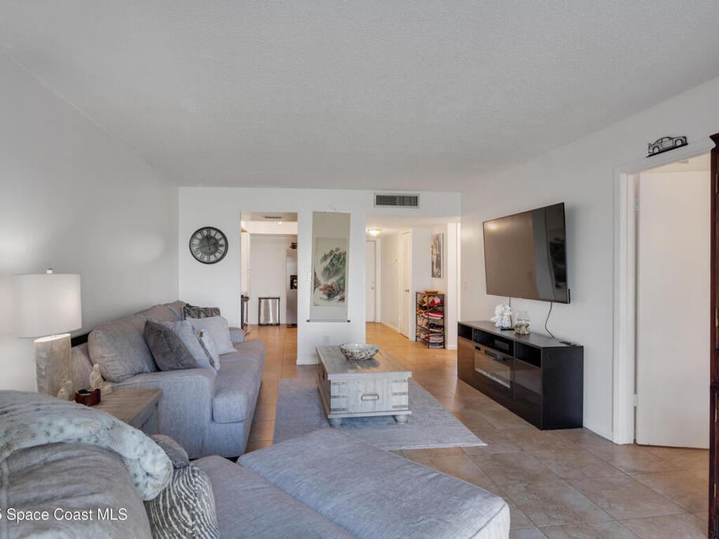 1166 6th Avenue, Vero Beach, FL 32960