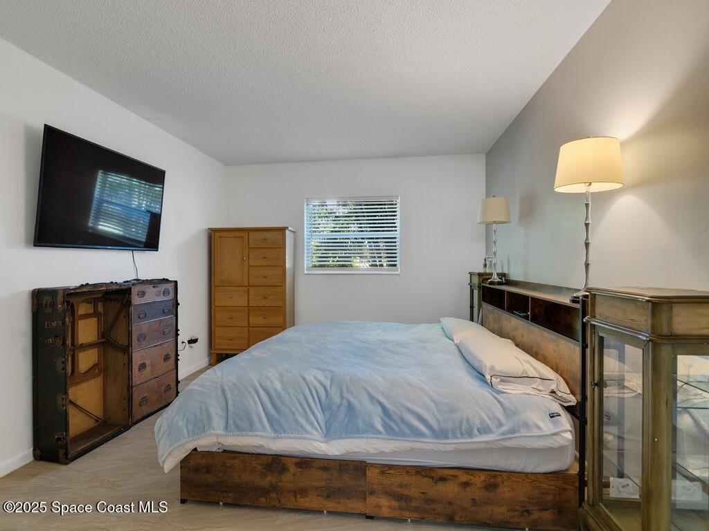 1166 6th Avenue, Vero Beach, FL 32960