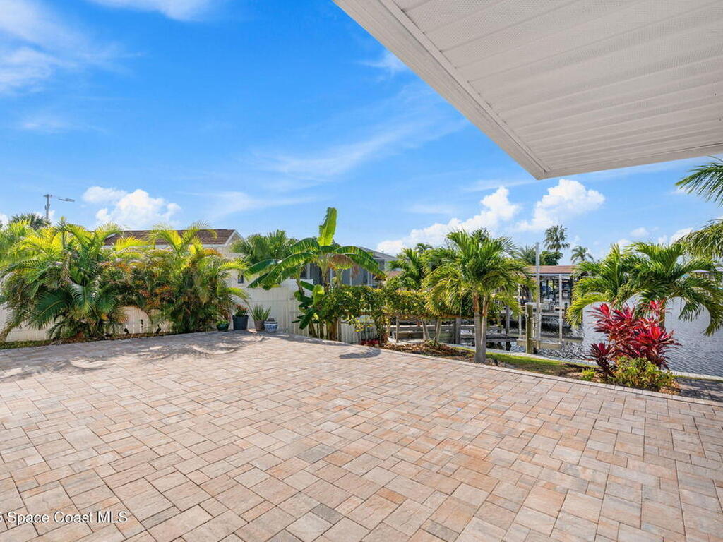 1525 Sykes Creek Drive, Merritt Island, FL 32953