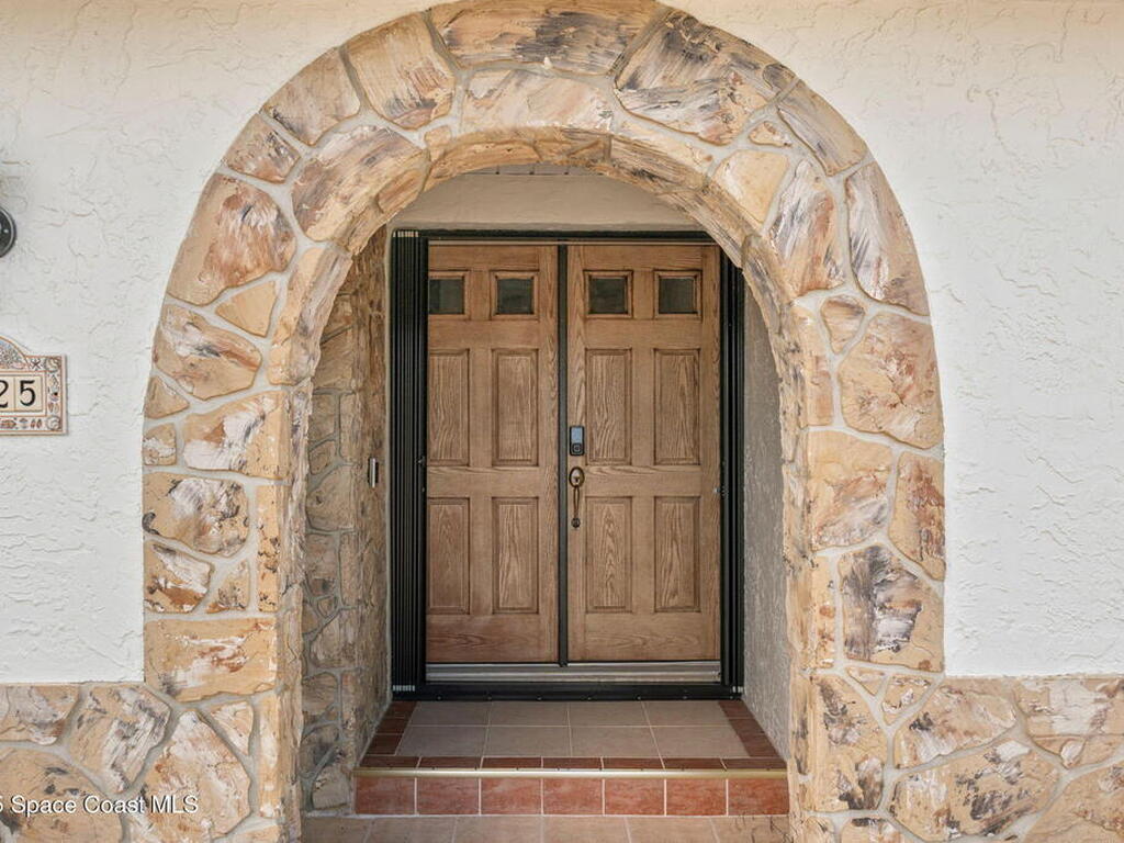 1525 Sykes Creek Drive, Merritt Island, FL 32953