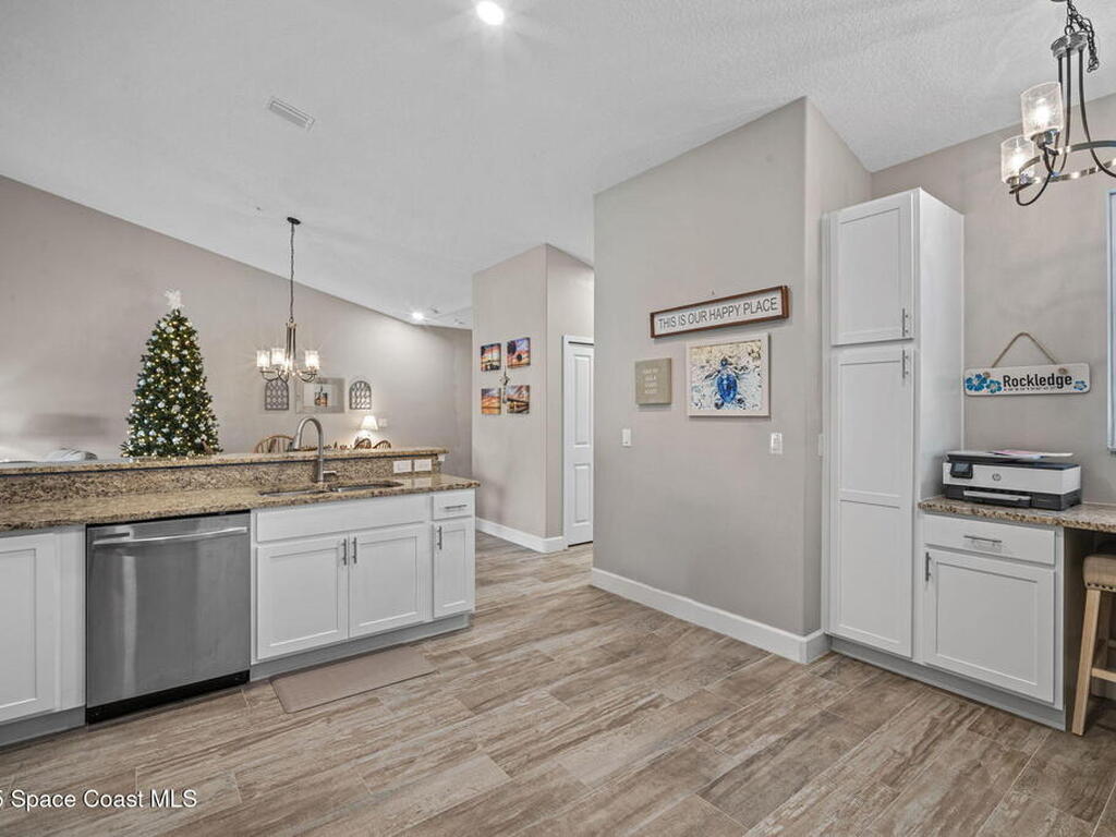 3930 Playa Del Sol Drive, Rockledge, FL 32955