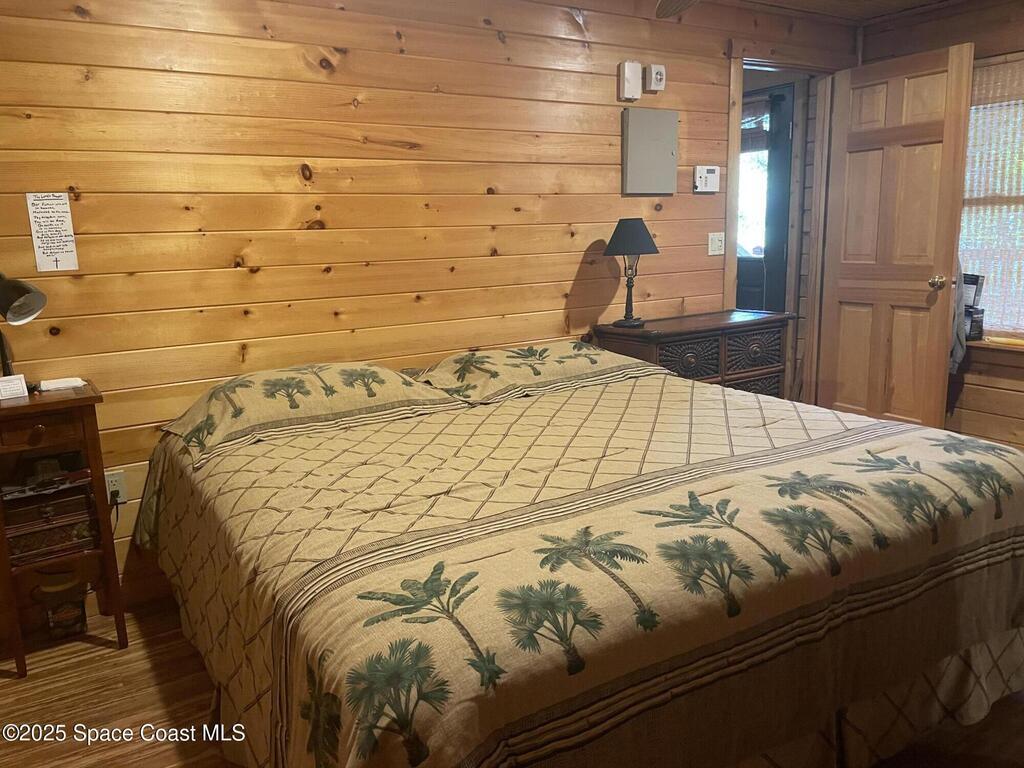 1055 Valkaria Road, Grant-Valkaria, FL 32950