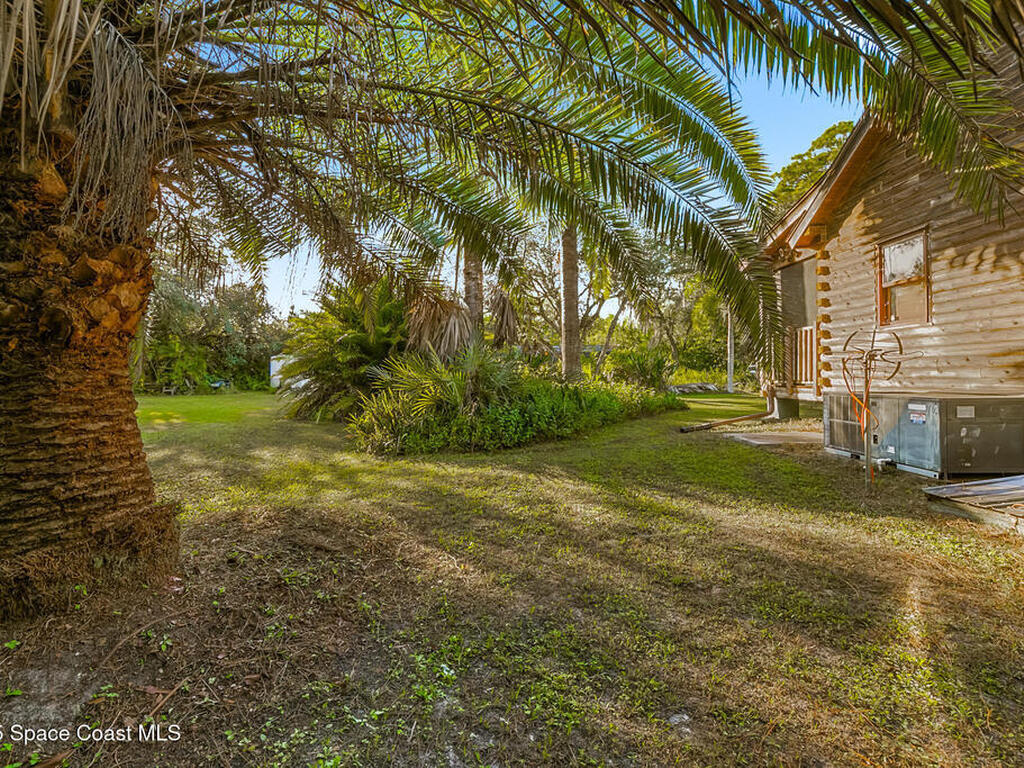 1055 Valkaria Road, Grant-Valkaria, FL 32950
