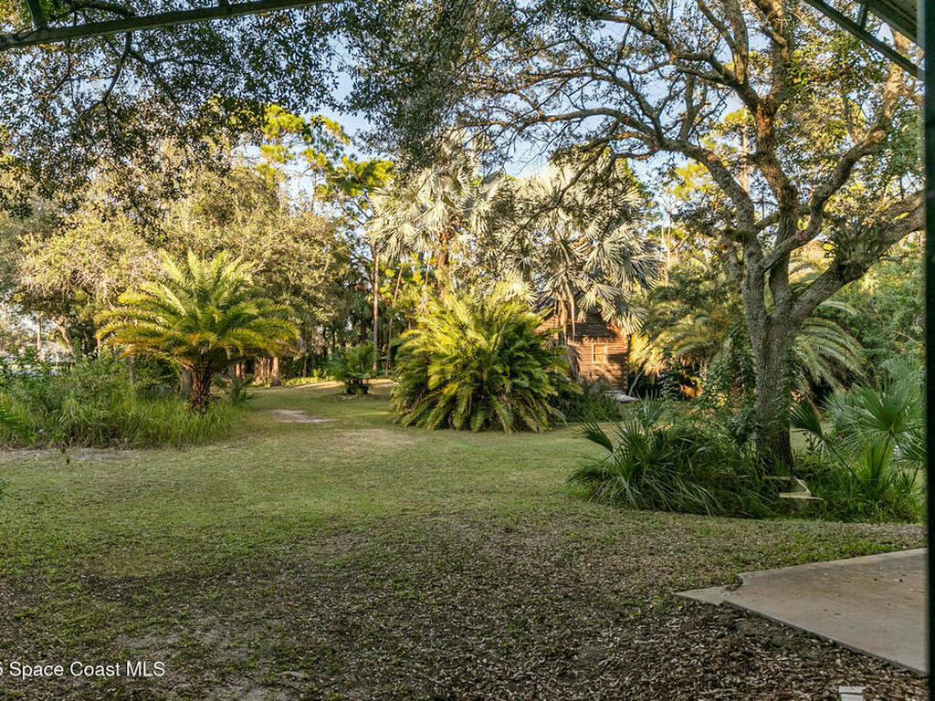 1055 Valkaria Road, Grant-Valkaria, FL 32950