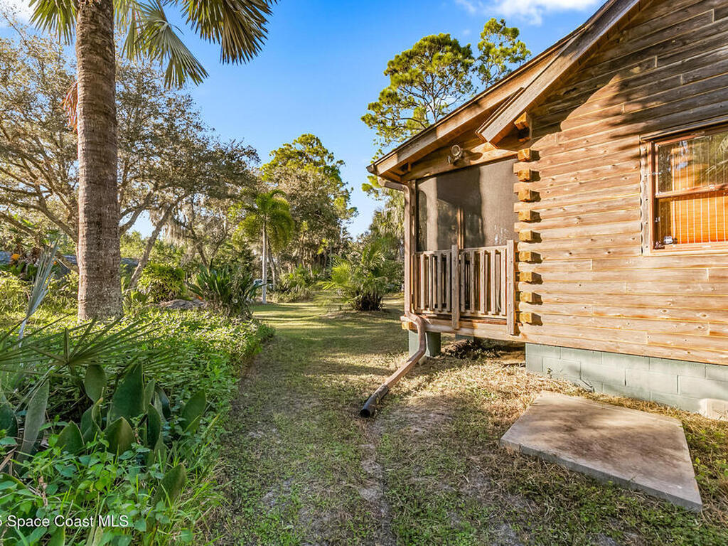 1055 Valkaria Road, Grant-Valkaria, FL 32950