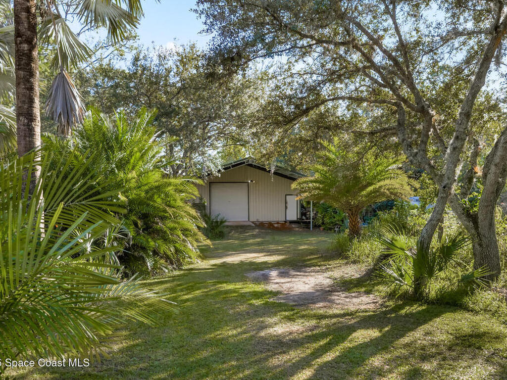 1055 Valkaria Road, Grant-Valkaria, FL 32950