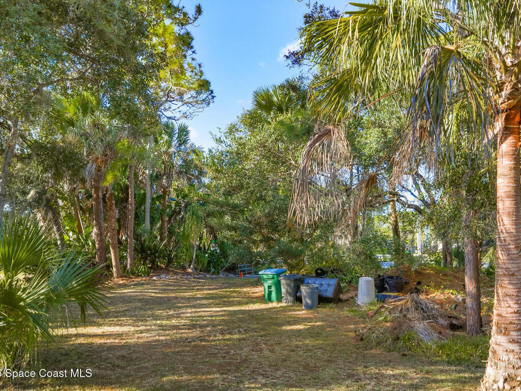 1055 Valkaria Road, Grant-Valkaria, FL 32950
