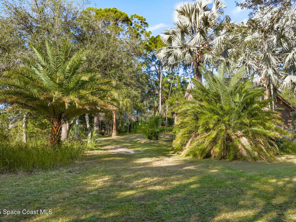 1055 Valkaria Road, Grant-Valkaria, FL 32950