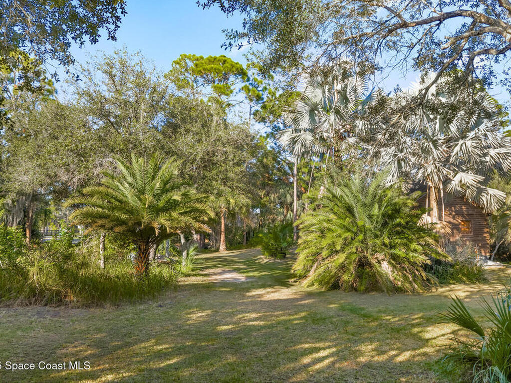 1055 Valkaria Road, Grant-Valkaria, FL 32950