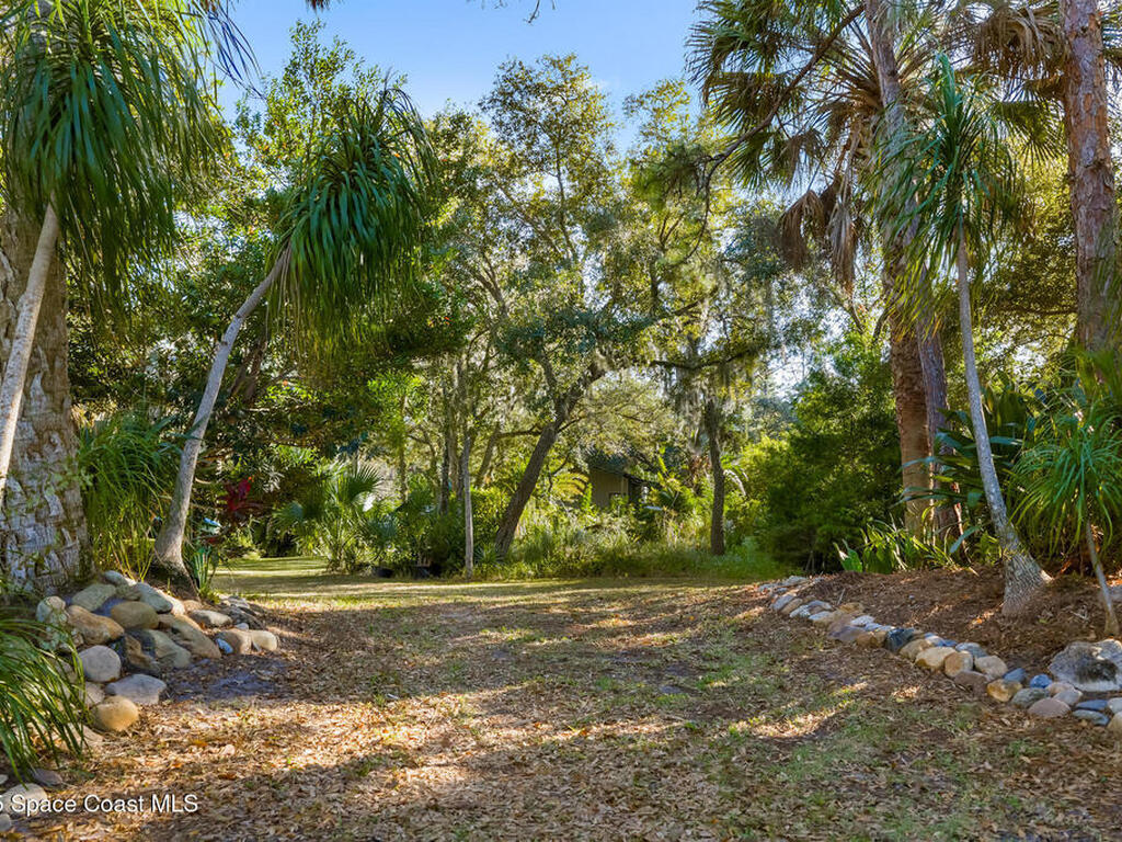 1055 Valkaria Road, Grant-Valkaria, FL 32950