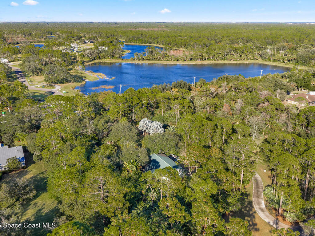 1055 Valkaria Road, Grant-Valkaria, FL 32950