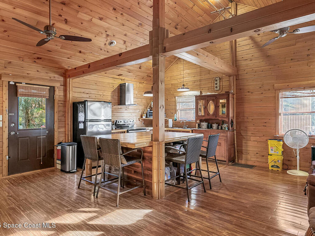 1055 Valkaria Road, Grant-Valkaria, FL 32950