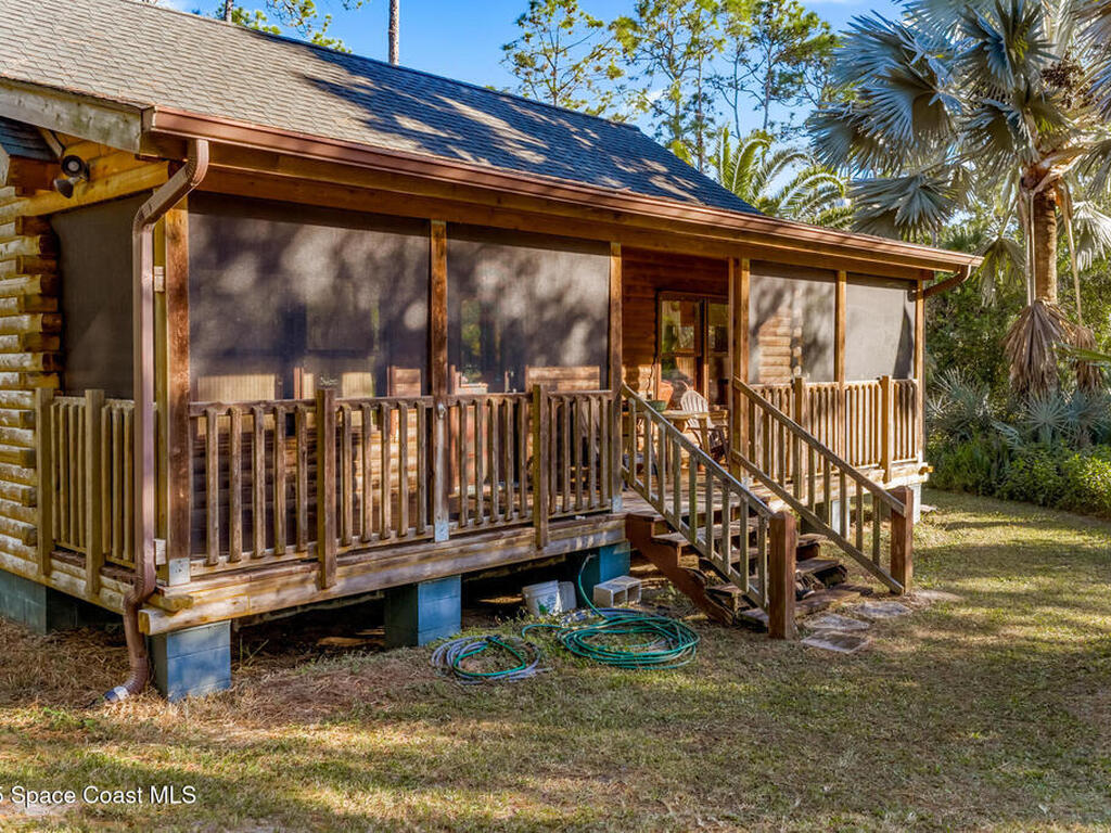 1055 Valkaria Road, Grant-Valkaria, FL 32950