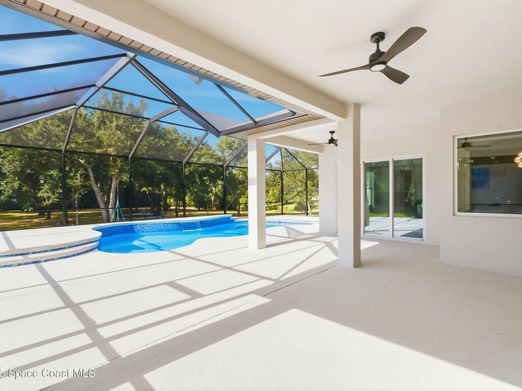 2402 Westhorpe Drive, Malabar, FL 32950