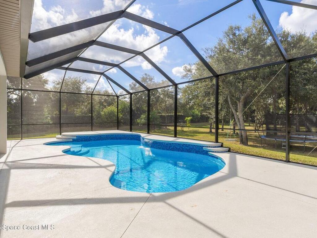 2402 Westhorpe Drive, Malabar, FL 32950