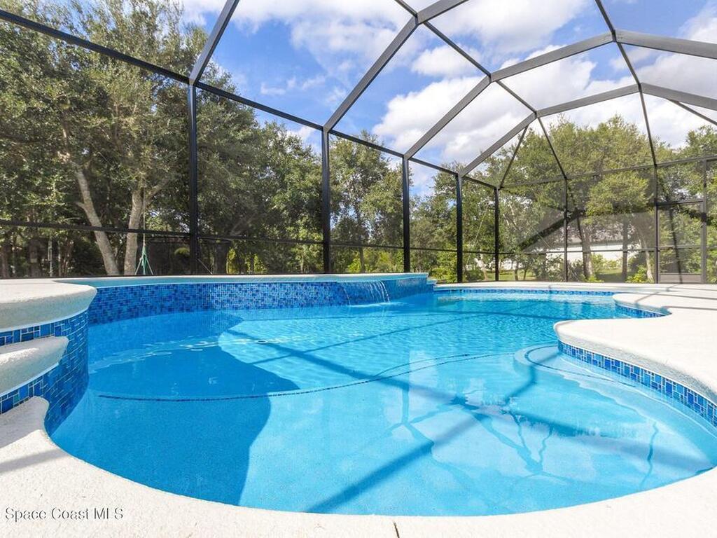 2402 Westhorpe Drive, Malabar, FL 32950