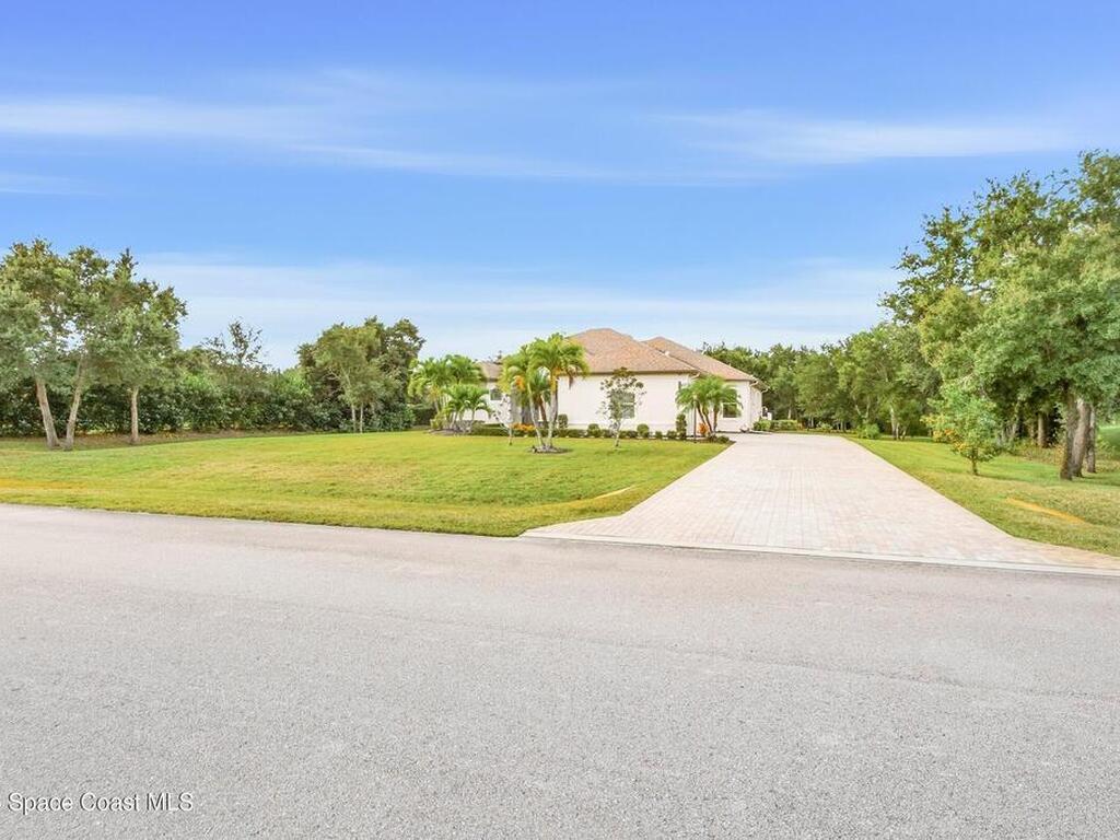 2402 Westhorpe Drive, Malabar, FL 32950