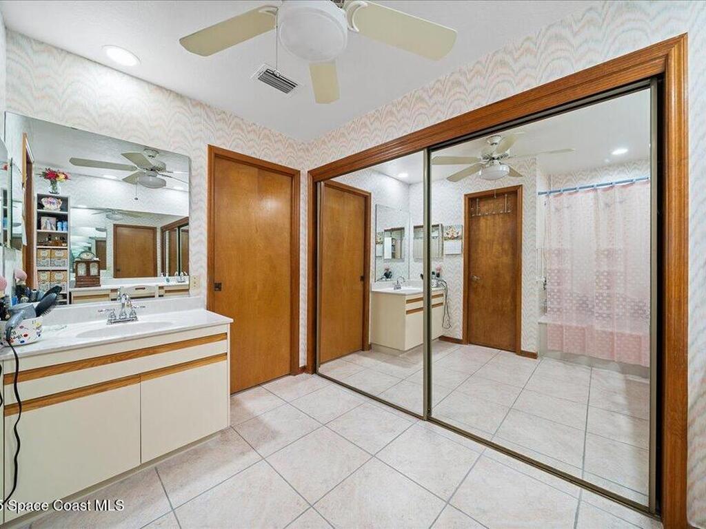 707 Greenwood Manor Circle, West Melbourne, FL 32904