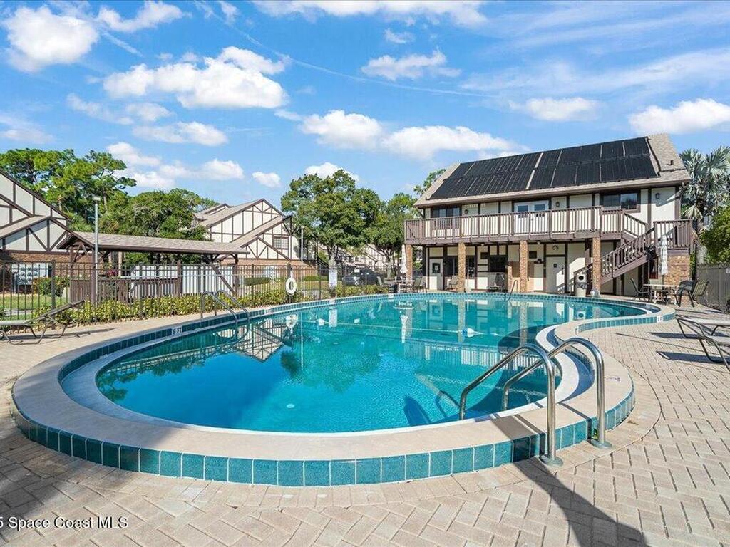 707 Greenwood Manor Circle, West Melbourne, FL 32904