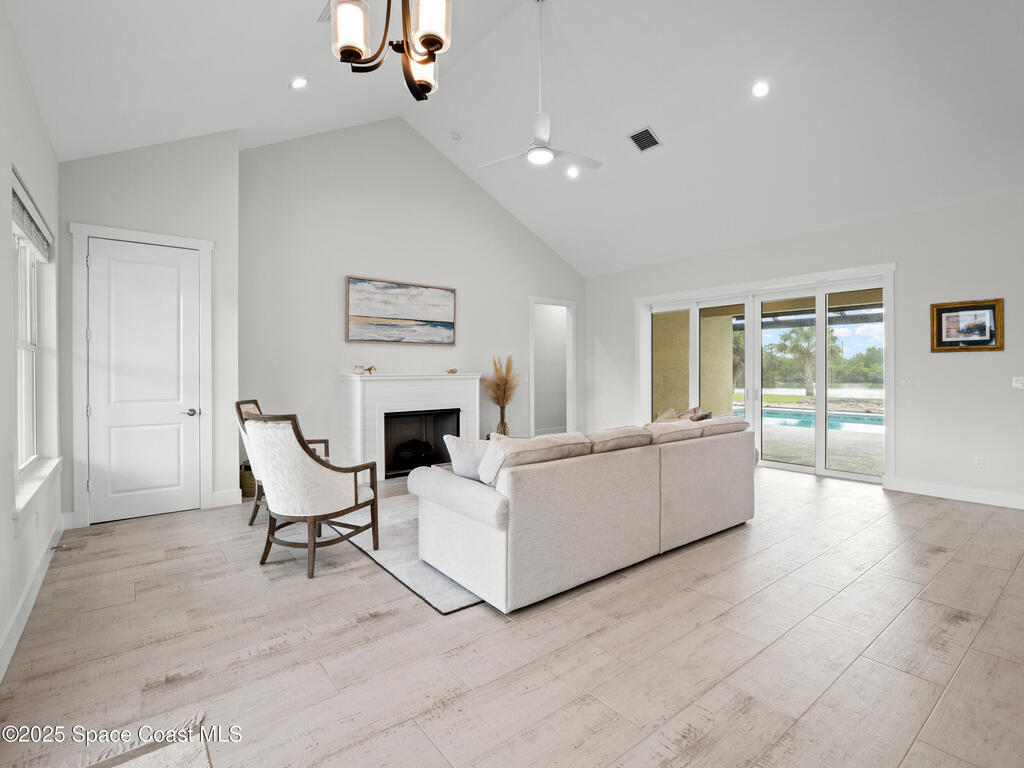 7035 Indian River Boulevard, Grant, FL 32949