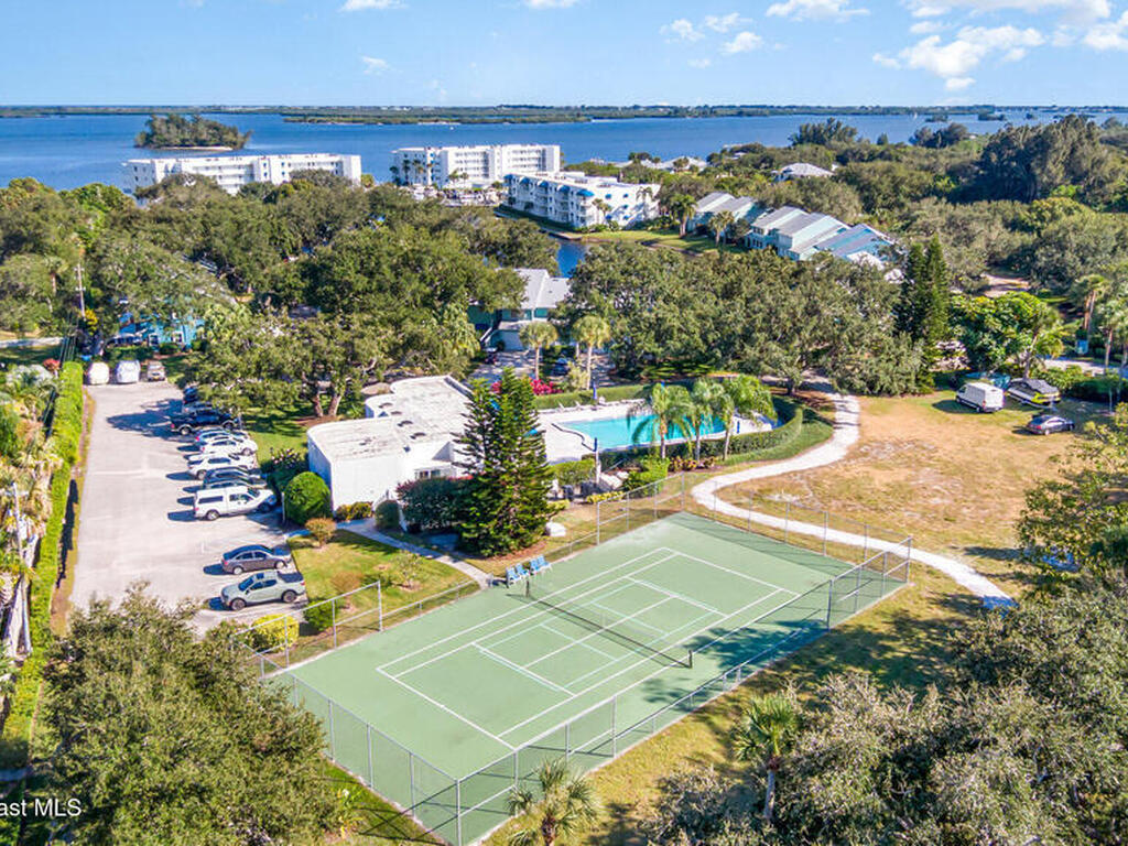 6029 N River Run Drive, Sebastian, FL 32958