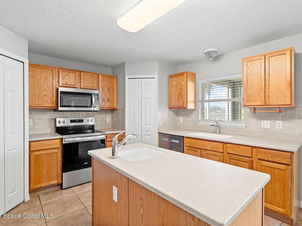 1955 Snapdragon Drive, Palm Bay, FL 32907