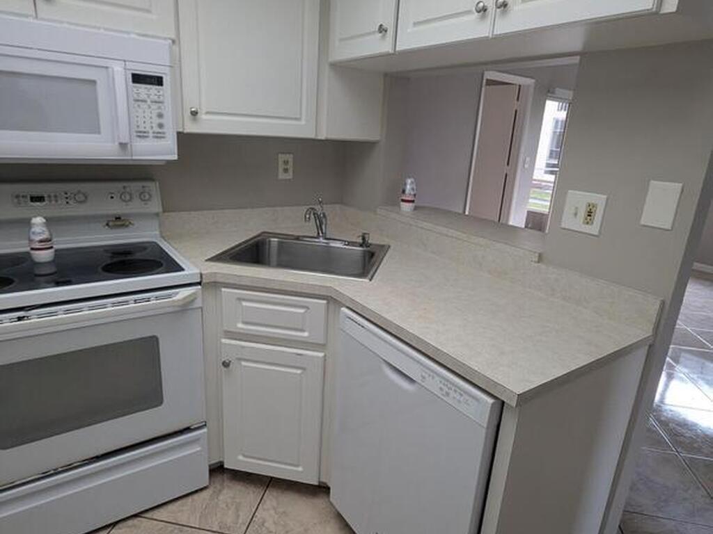 1609 Sunny Brook Lane, Palm Bay, FL 32905