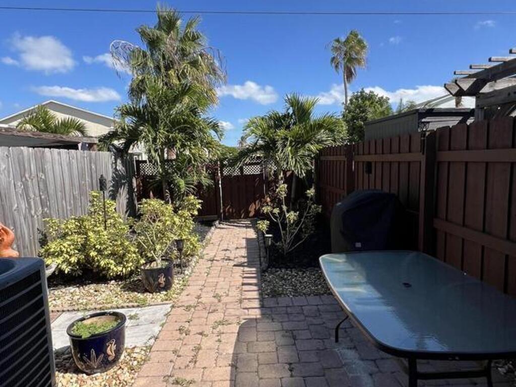 299 Chandler Street, Cape Canaveral, FL 32920