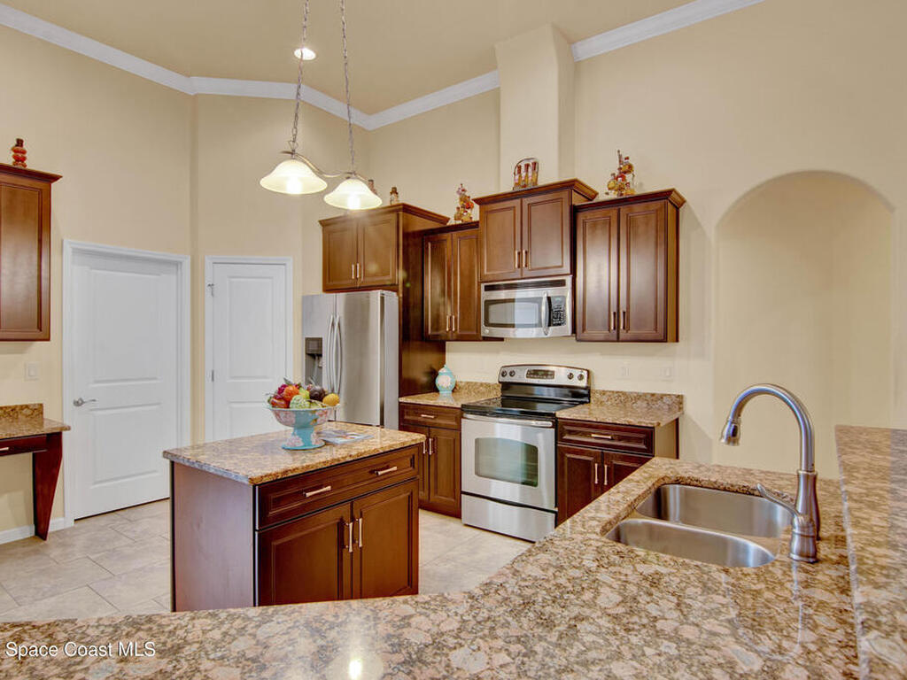 900 Hall Road, Malabar, FL 32950