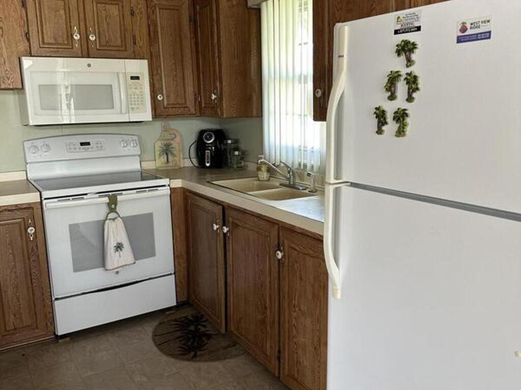 251 Patterson Road, Haines City, FL 33844