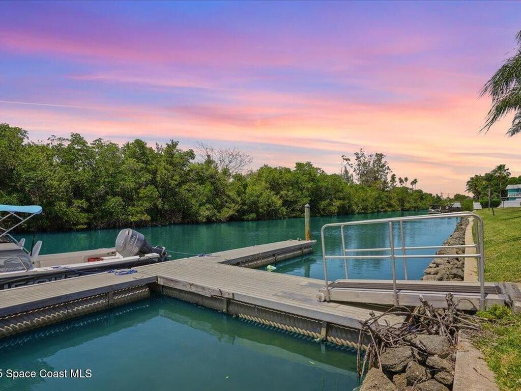 1845 Robalo Drive, Vero Beach, FL 32960