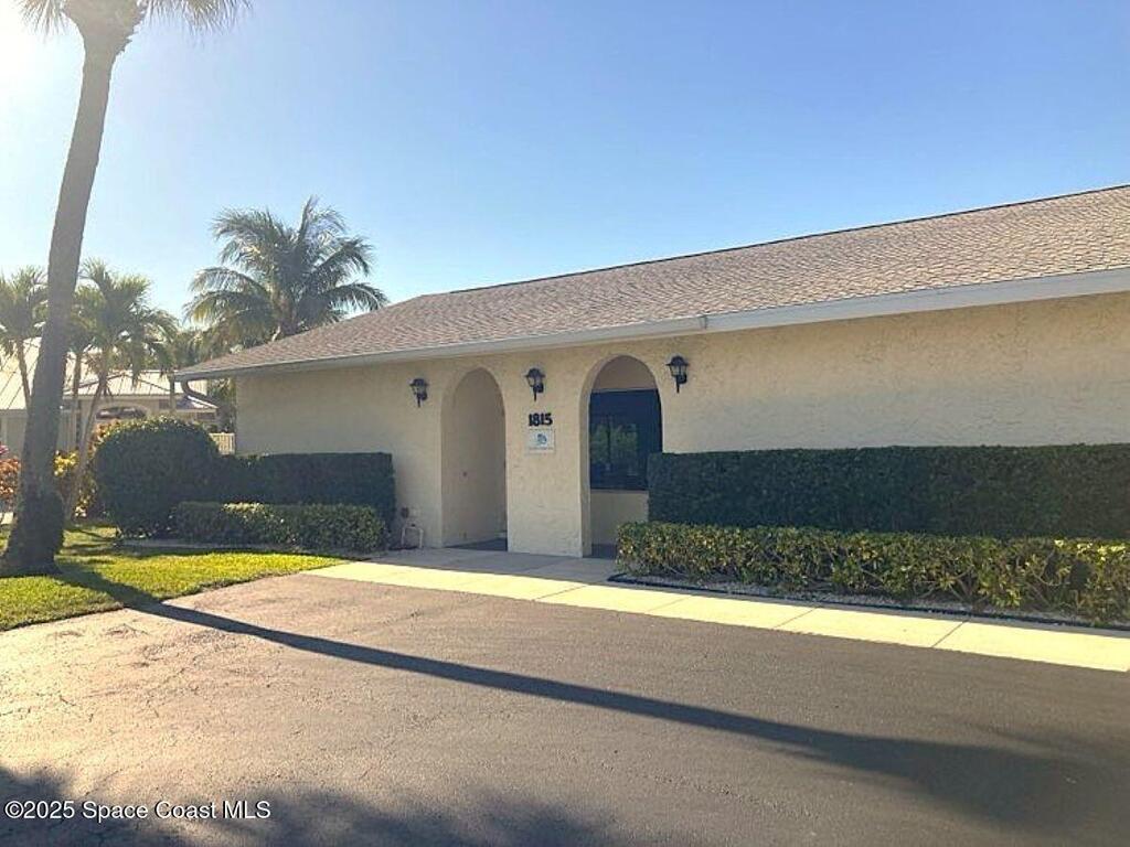 1845 Robalo Drive, Vero Beach, FL 32960