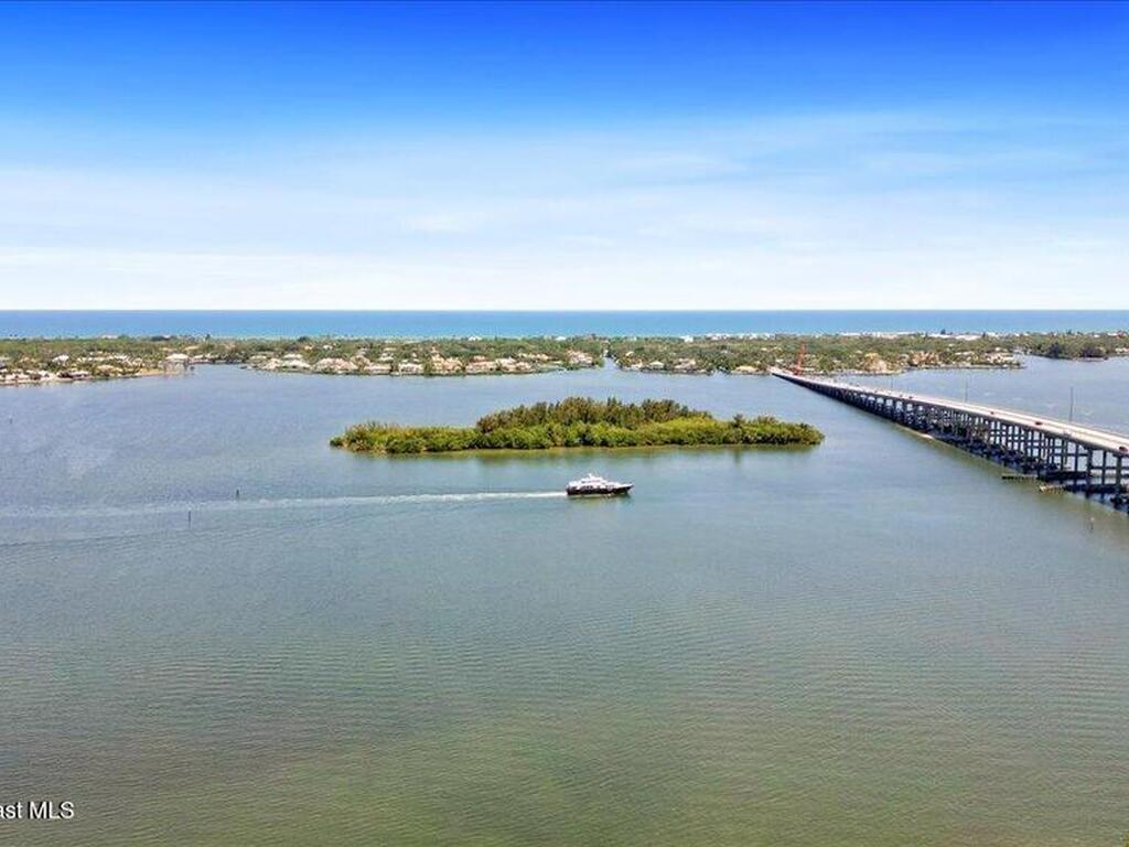 1845 Robalo Drive, Vero Beach, FL 32960