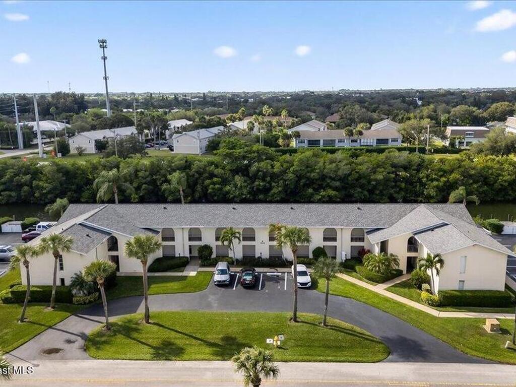 1845 Robalo Drive, Vero Beach, FL 32960