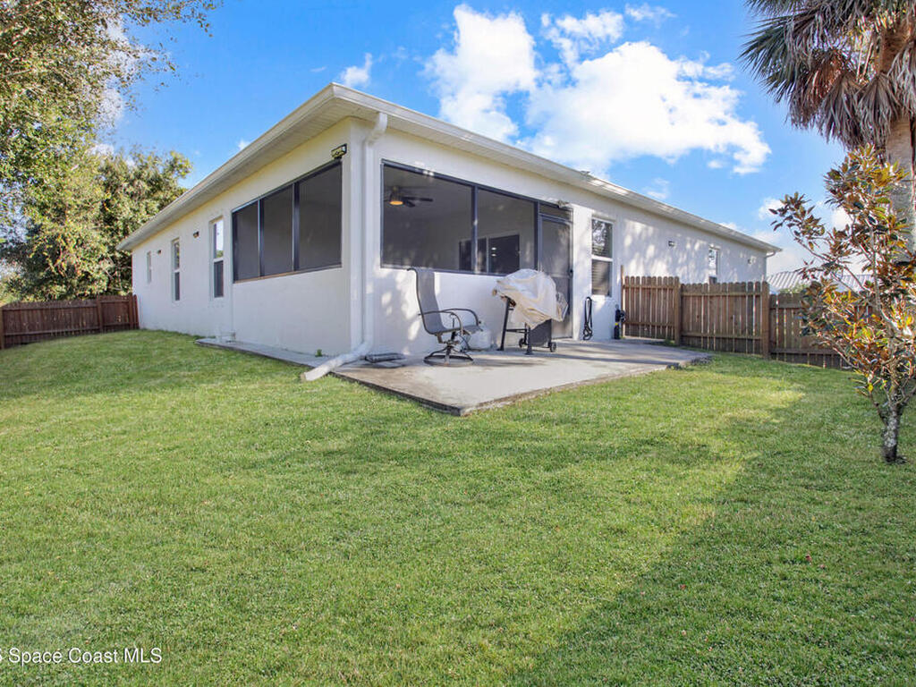 852 Jordan Avenue, Sebastian, FL 32958