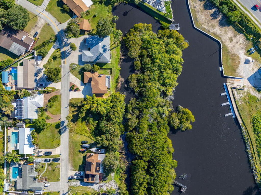 750 W Whitmire Drive, Melbourne, FL 32935