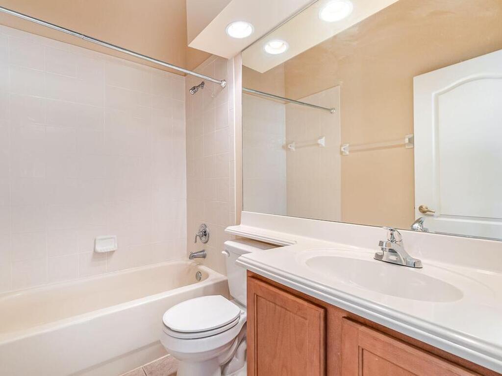 611 Oceanside Boulevard, Melbourne, FL 32903