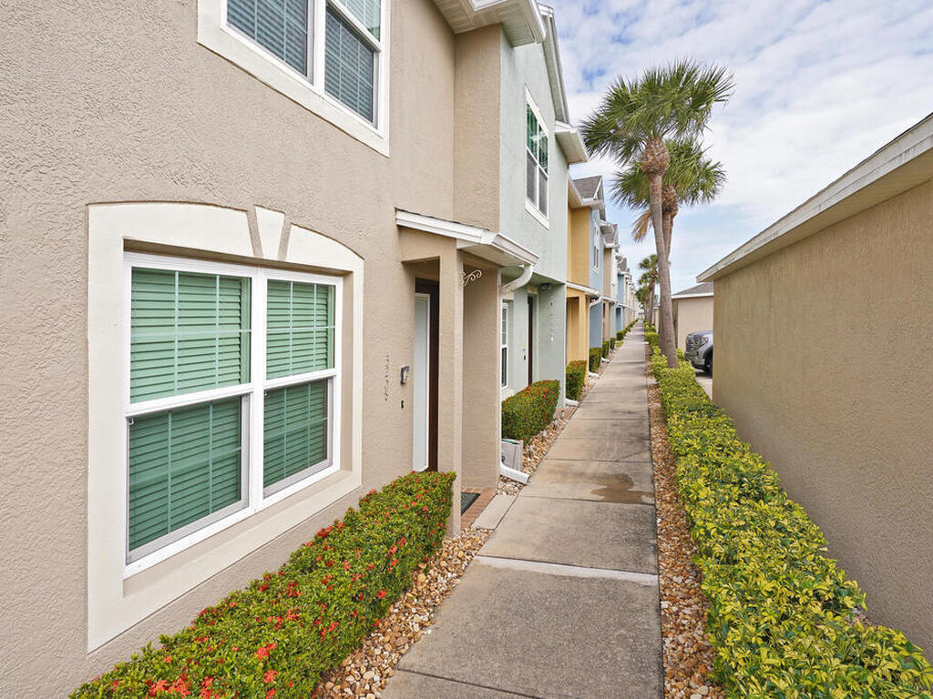 3238 Cutty Sark Way, Indialantic, FL 32903