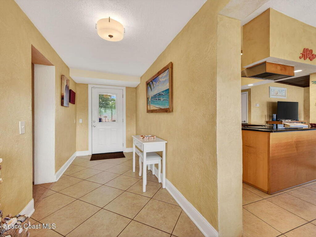 104 Roosevelt Avenue, Cocoa Beach, FL 32931