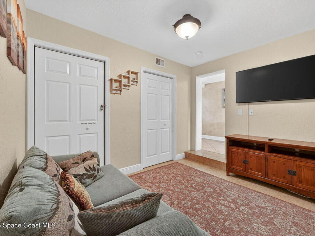 104 Roosevelt Avenue, Cocoa Beach, FL 32931